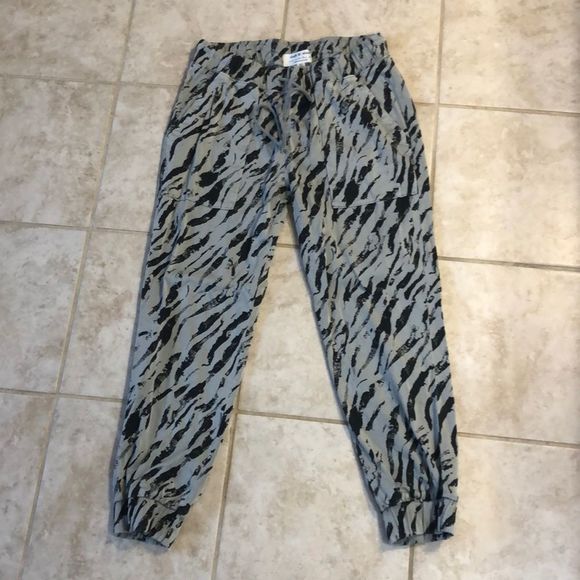 Anthropologie Pants - Anthropologie x Cloth & Stone Joggers size M